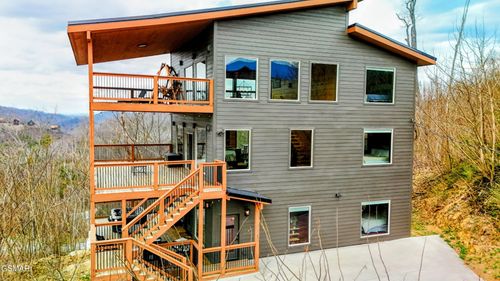 315 N Mountain Trl, Gatlinburg, TN, 37738-5105 | Card Image