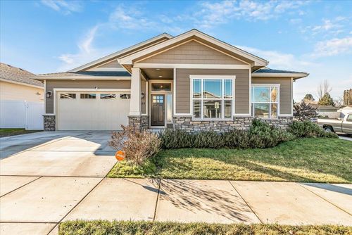 1189 Lindsey Ct, Central Point, OR, 97502-2076 | Card Image