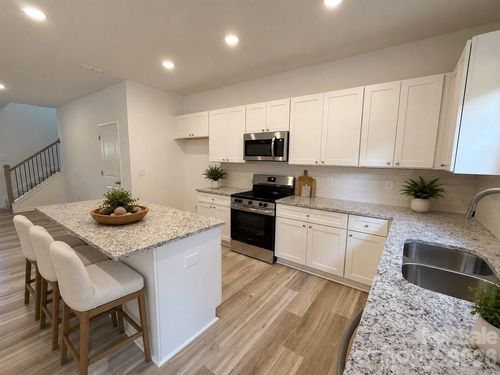 3170 Lavender Ln, Kannapolis, NC, 28083-9804 | Card Image