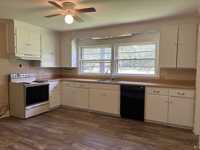 711 Forrest Dr, House other with 3 bedrooms, 1 bathrooms and 1 parking in Tullahoma TN | Image 4