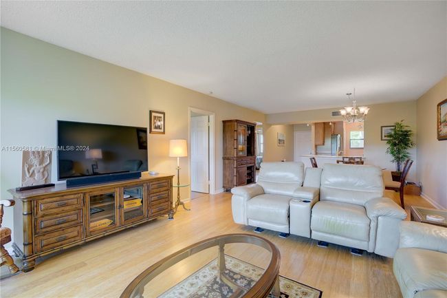 APT-305C - 300 N Highway A1a, Condo with 2 bedrooms, 2 bathrooms and null parking in Jupiter FL | Image 5