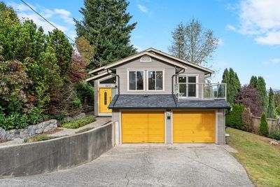 2217 Hillside Ave, House other with 5 bedrooms, 3 bathrooms and 4 parking in Coquitlam BC | Image 2