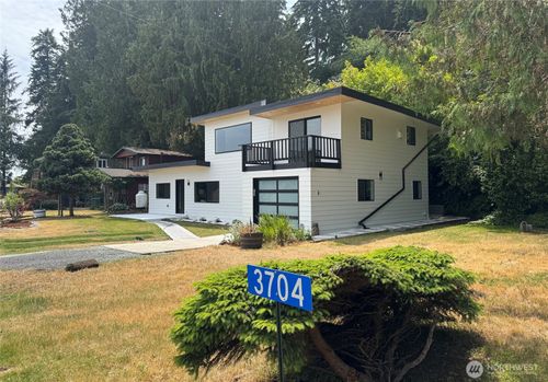 3704 Bells Ln, Langley, WA, 98260-9606 | Card Image