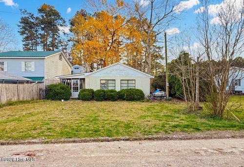 680 Pungo Shores Dr, Belhaven, NC, 27810-9223 | Card Image