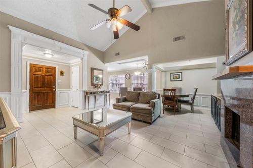 12127 W Marsham Cir, Houston, TX, 77066-4124 | Card Image
