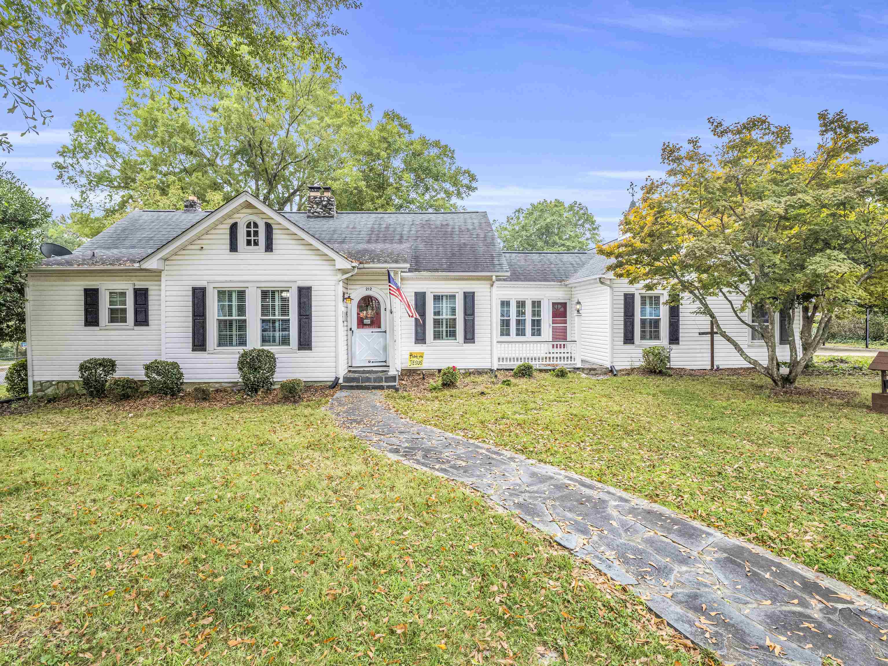 Fairview Ave, Gaffney, SC 29340