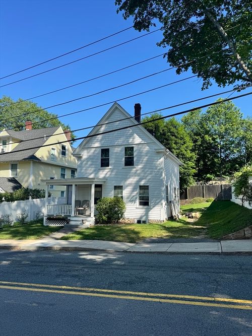 2 Northrop St, Hopedale, MA, 01747-1117 | Card Image