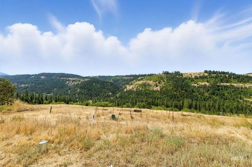 132 Wagon Wheel Rd, Harpster, ID, 83552-5066 | Card Image