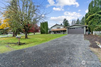 Garage and Yard | Image 1