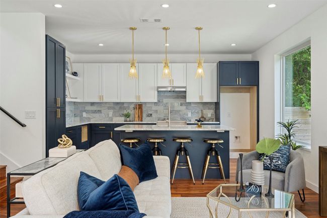 2 - 7603 Creston Ln, House other with 2 bedrooms, 3 bathrooms and 4 parking in Austin TX | Image 8