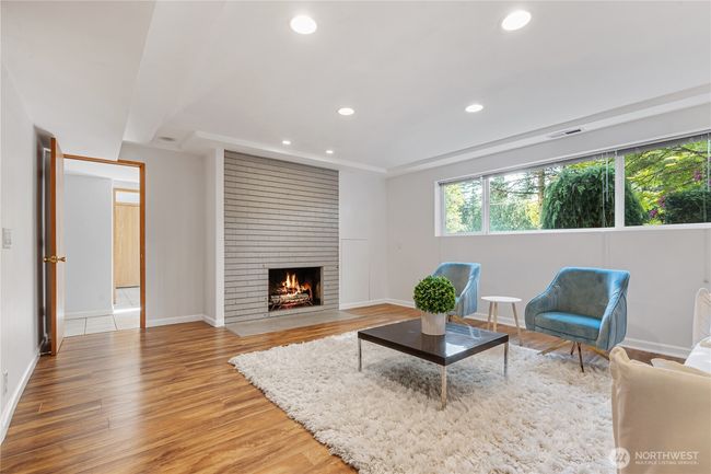 22109 93 Rd Pl W, House other with 3 bedrooms, 3 bathrooms and 2 parking in Edmonds WA | Image 6