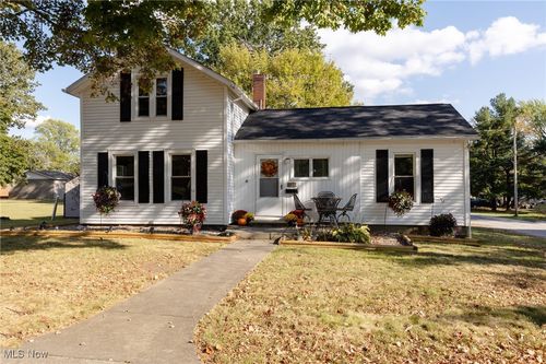 517 N Portage St, Doylestown, OH, 44230-1134 | Card Image