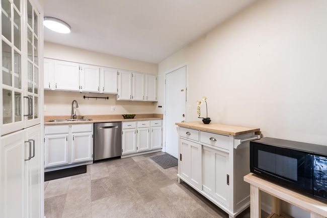 2503 Meade Ct, Condo with 2 bedrooms, 3 bathrooms and null parking in Ann Arbor MI | Image 6
