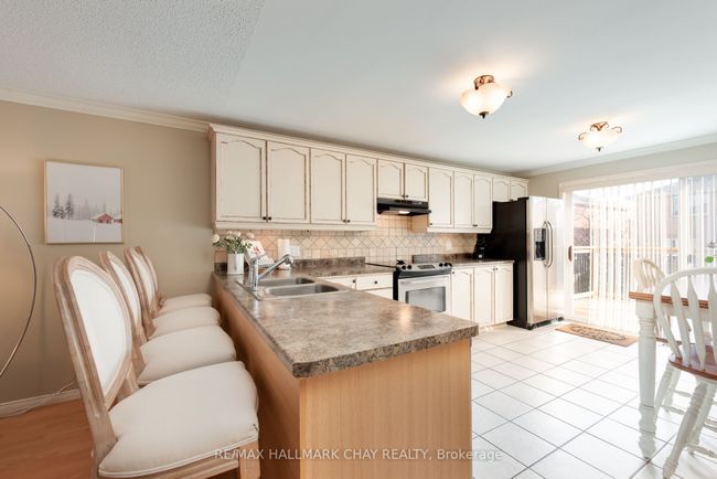 30 Weymouth Rd, House other with 5 bedrooms, 2 bathrooms and 2 parking in Barrie ON | Image 7