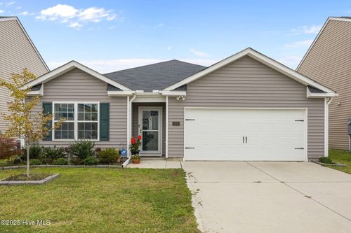 3225 Carr Dr, Greenville, NC, 27834-3333 | Card Image