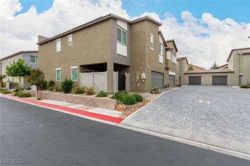 7457 Onyx Star St, North Las Vegas, NV, 89084-4769 | Card Image