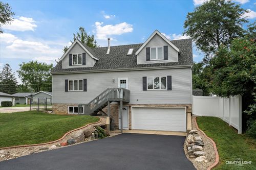 1720 Grandview Dr, Johnsburg, IL, 60051-6114 | Card Image