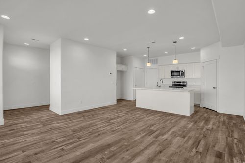 219-1661 W 2700 S, Syracuse, UT, 84075-8950 | Card Image