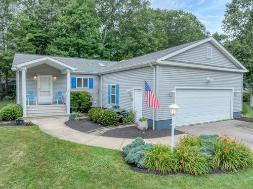 19 Wyndwood Rd, Uncasville, CT, 06382-2073 | Card Image