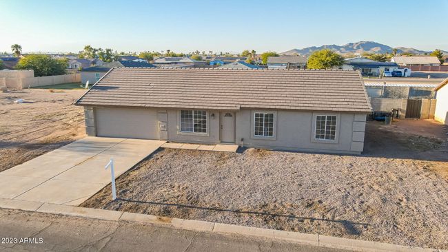 14196 S Tampico Road, House other with 3 bedrooms, 2 bathrooms and null parking in Arizona City AZ | Image 2