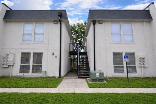 163-8425 Cerro Circle, TAMPA, FL, 33617 | Card Image