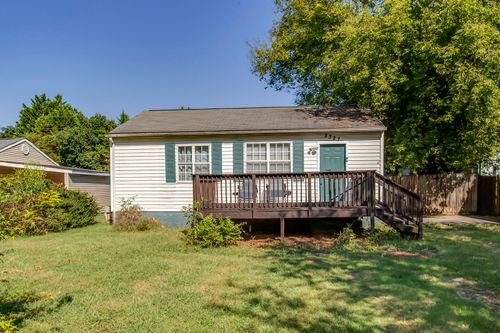 2327 Grove St, Maryville, TN, 37804-2672 | Card Image