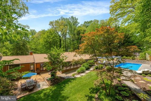 9006 Glen Ct, FAIRFAX, VA, 22031-2725 | Card Image