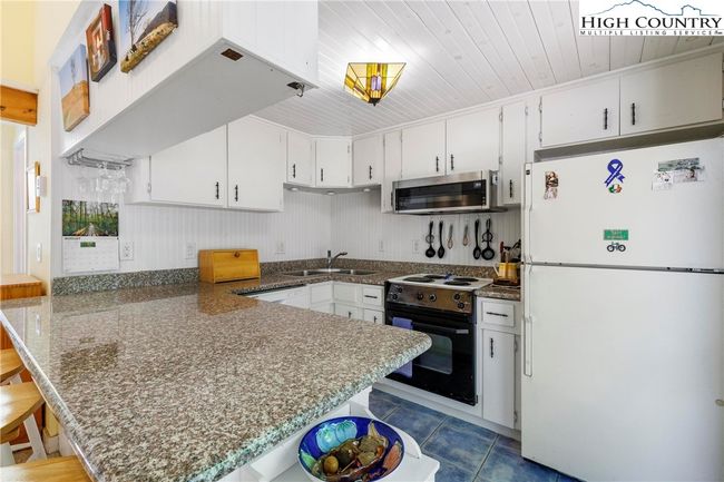 APT-3A - 108 Northridge Rd, Condo with 2 bedrooms, 2 bathrooms and null parking in Beech Mountain NC | Image 9