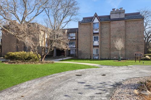 1a-320 Claymoor, Hinsdale, IL, 60521-5043 | Card Image