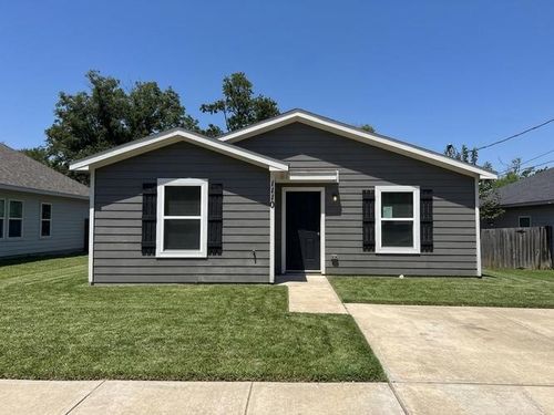 1110 Jones St, Greenville, TX, 75401-4819 | Card Image