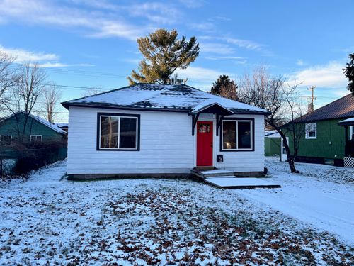 416 N 3rd St, Lanse, MI, 49946-1105 | Card Image