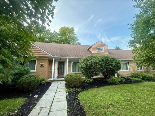 26201 Annesley Rd, Beachwood, OH, 44122-2400 | Card Image