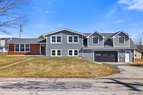 1403 Crestview Dr, Somerset, PA, 15501-2749 | Card Image