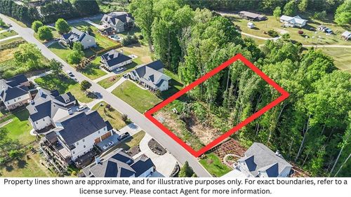 9535 Enclave Ln, Gainesville, GA, 30506-5692 | Card Image