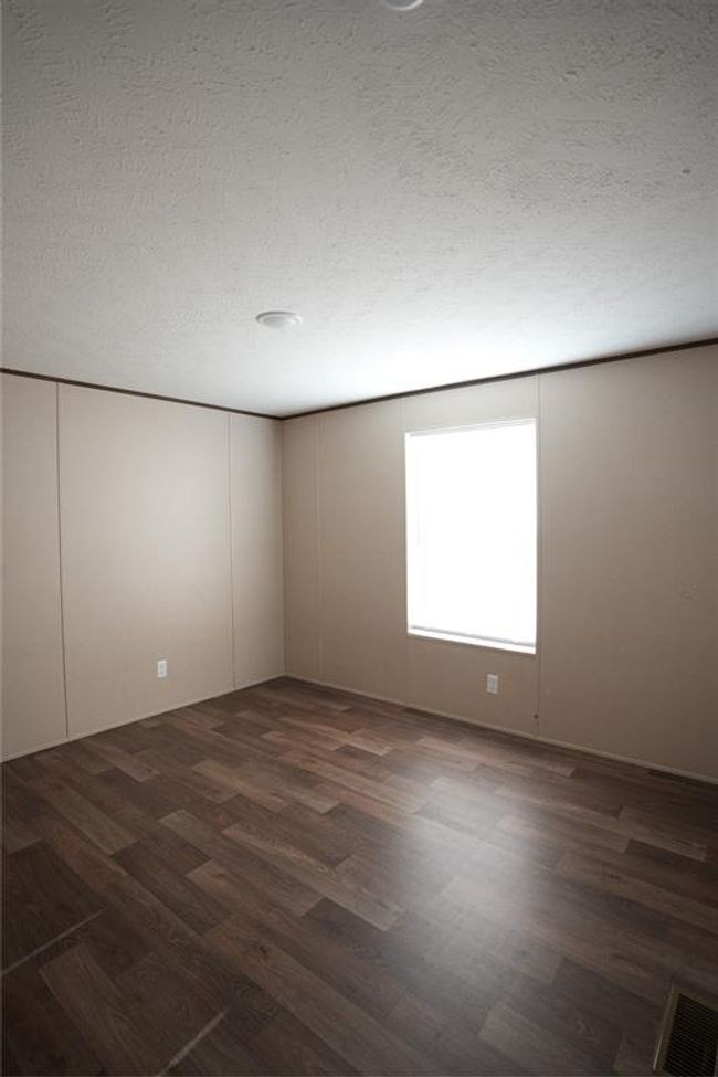 303 W Lone Oak Rd, House other with 3 bedrooms, 2 bathrooms and null parking in Onalaska TX | Image 10