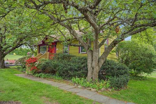 121 Franklin Rd, Denville, NJ, 07834-1534 | Card Image