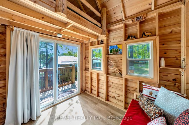20 Benson Blvd, House other with 3 bedrooms, 2 bathrooms and 10 parking in Coboconk ON | Image 46