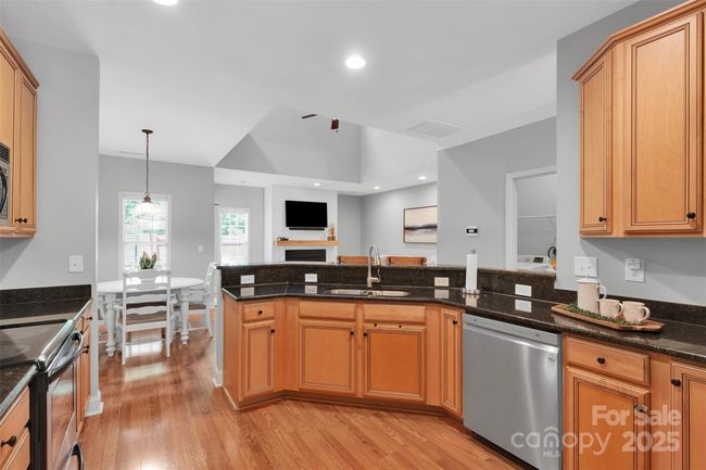 Kitchen | Image 9