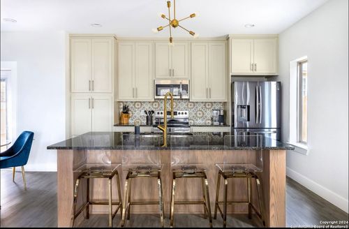 1940 Green Hill Dr, Canyon Lake, TX, 78133 | Card Image