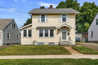 700 Cleveland Avenue, House other with 3 bedrooms, 1 bathrooms and null parking in Bridgeport CT | Image 2