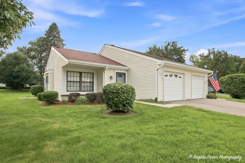 7104 Nassau Ct, Fox Lake, IL, 60020-1036 | Card Image