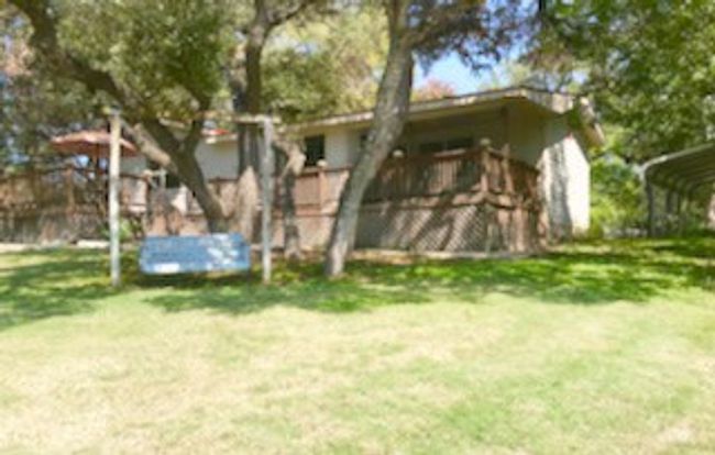 Shaded Back Yard | Image 12