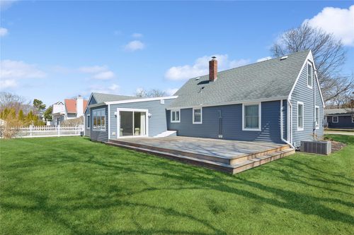 1110 Gillette Dr, East Marion, NY, 11939-1205 | Card Image