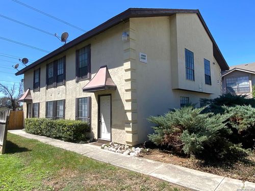 10555 Starcrest Dr, San Antonio, TX, 78217-2876 | Card Image