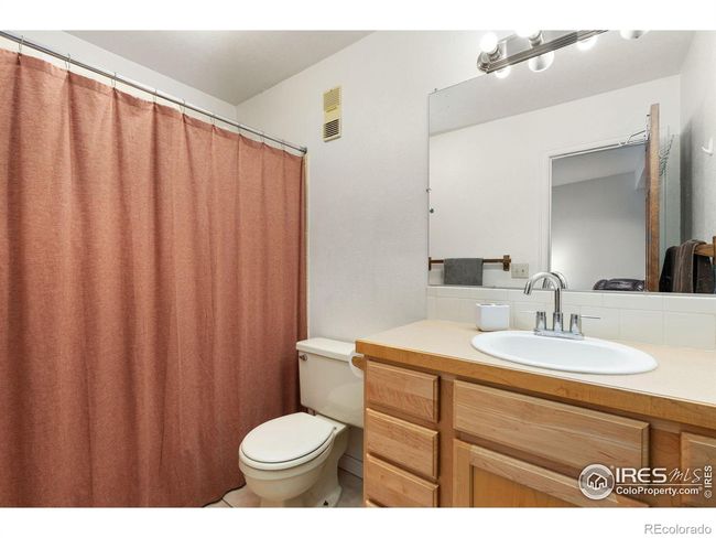 Unit 11, Top Unit, Top Floor Full Bathroom | Image 15