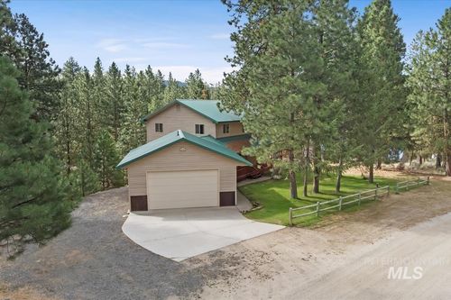 1496 Pine Ridge Dr, Cascade, ID, 83611 | Card Image