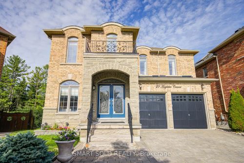 29 Magdalan Cres, Richmond Hill, ON, L4E0W4 | Card Image