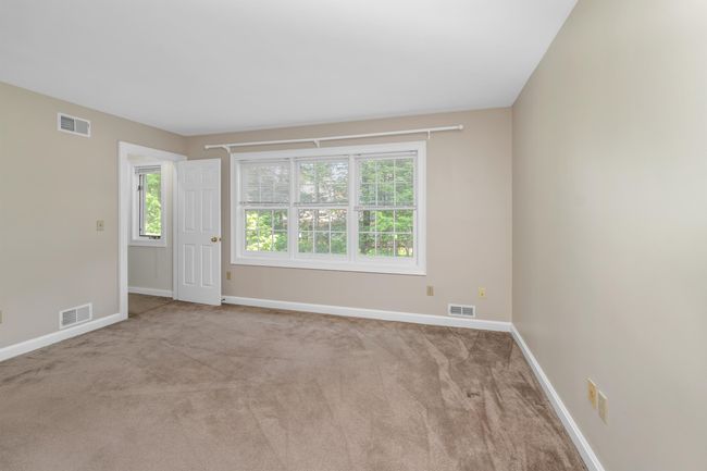 9 Peninsula Dr, Condo with 2 bedrooms, 3 bathrooms and null parking in Stratham NH | Image 31