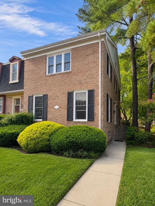 9316 Arlington Blvd, FAIRFAX, VA, 22031-2503 | Card Image