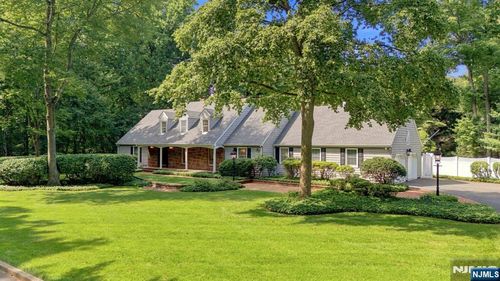 29 Hickory Hill, Montvale, NJ, 07645 | Card Image
